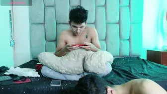 Desire4duo feet stream