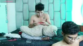 Desire4duo feet stream