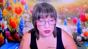 Indianroxy27 posing on webcam 11-May-26