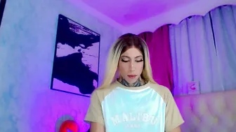 Oliviahot01 cam sex chat - 05/12/2026