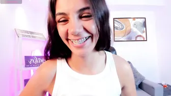 Martina_mancinii posing on cam 12-May-26