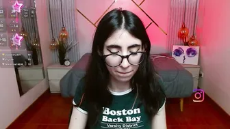 Lena_roses 13-May-26 cam girl