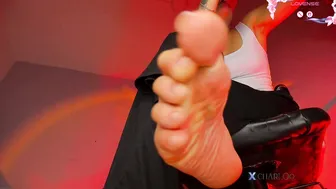 charlotte__grey socks video