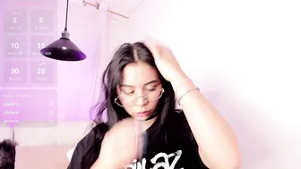 Lillypinky1 cam sex 13 May 2026