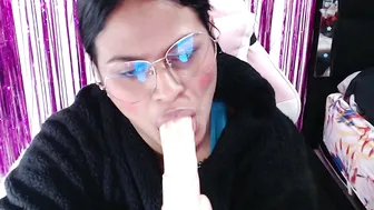 Sweetalmaa mature porn cam