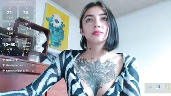 _zoebakers teen webcam show