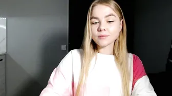 Happy_fox_ xxx chat porn video