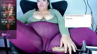 Naomy_hh porn cam posing on webcam