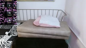 roxanne_vale webcam 05/15/2026
