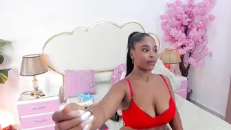 Zendayarosse ebony cam video