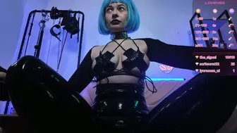 cyberxgoddess_ gamer on cam