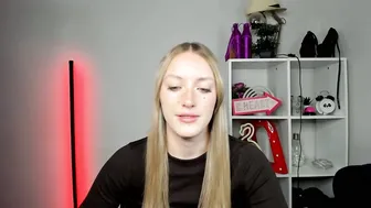 Evelynblond chat porn video live webcam show