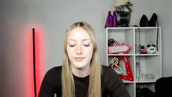 Evelynblond chat porn video live webcam show