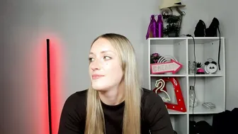 Evelynblond lovense (05/15/2026)