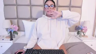 lilly_williamss xxx video - 05/15/2026