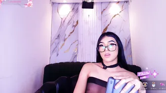 mhia_kate on webcam - 05/15/2026