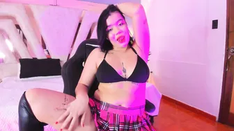 Donnapeach bigtits 16-May-26