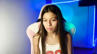 _khloe_sweet braces 16-May-2026
