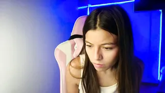 _khloe_sweet braces 16-May-2026