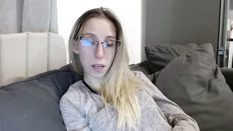 Barelylegalblondy blonde chat sex cam