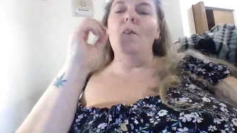 hippysnewhere cum hot live cam video