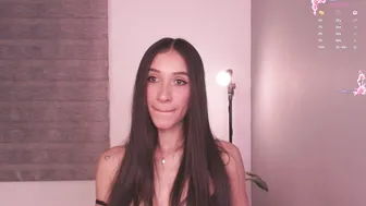 gorgeous_brunette