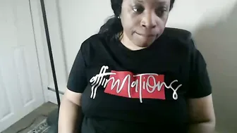 Sexymona1218 posing on webcam - 05/17/2026