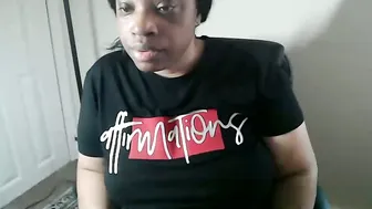 Sexymona1218 posing on webcam - 05/17/2026