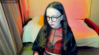 Happystephanie posing on webcam - 05/17/2026