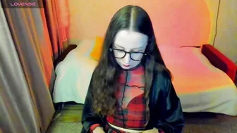 Happystephanie posing on webcam - 05/17/2026