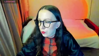 Happystephanie posing on webcam - 05/17/2026
