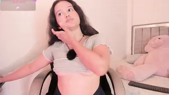holly_16 posing on webcam 18 May 2026