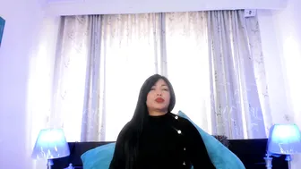 victoria_kim_lee on live cam 05/18/2026