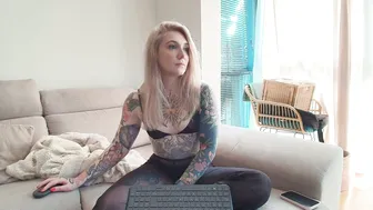 Tattoobbgirl blonde porn cam video