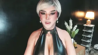 hugecockchristine (05-18-2026)