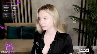 holl1would recorded nude video 980330
