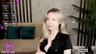 holl1would recorded nude video 980330