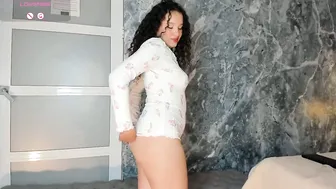 Lucylovelyy1 posing on webcam - (05-19-2026)