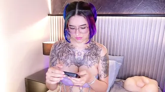 Annie_hawk porn cam 19-May-2026