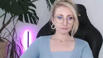 Cinderellamoon bigtits porn cam