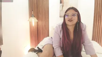 valeria_rousex on live cam 05/20/2026