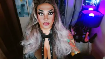 your1truequeen sissy webcam chat