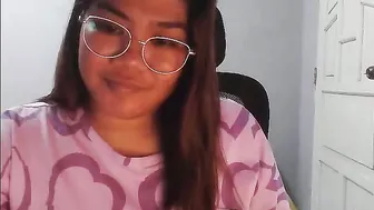 Pretty_jewel05 horny on cam