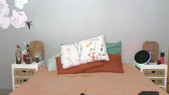 Lucy1990xxx bigpussylips 05-22-2026