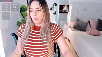 Amywoods cam video - 05/22/2026