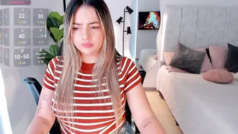 Amywoods cam video - 05/22/2026