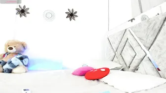 Sarah_lowee 23-May-2026 cam xxx