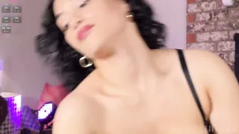 Peachsundae latina - 05-23-2026