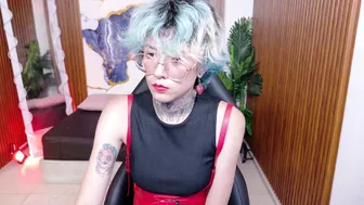 Lyra_tay horny amateur (05-24-2026)