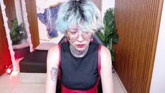 Lyra_tay horny amateur (05-24-2026)